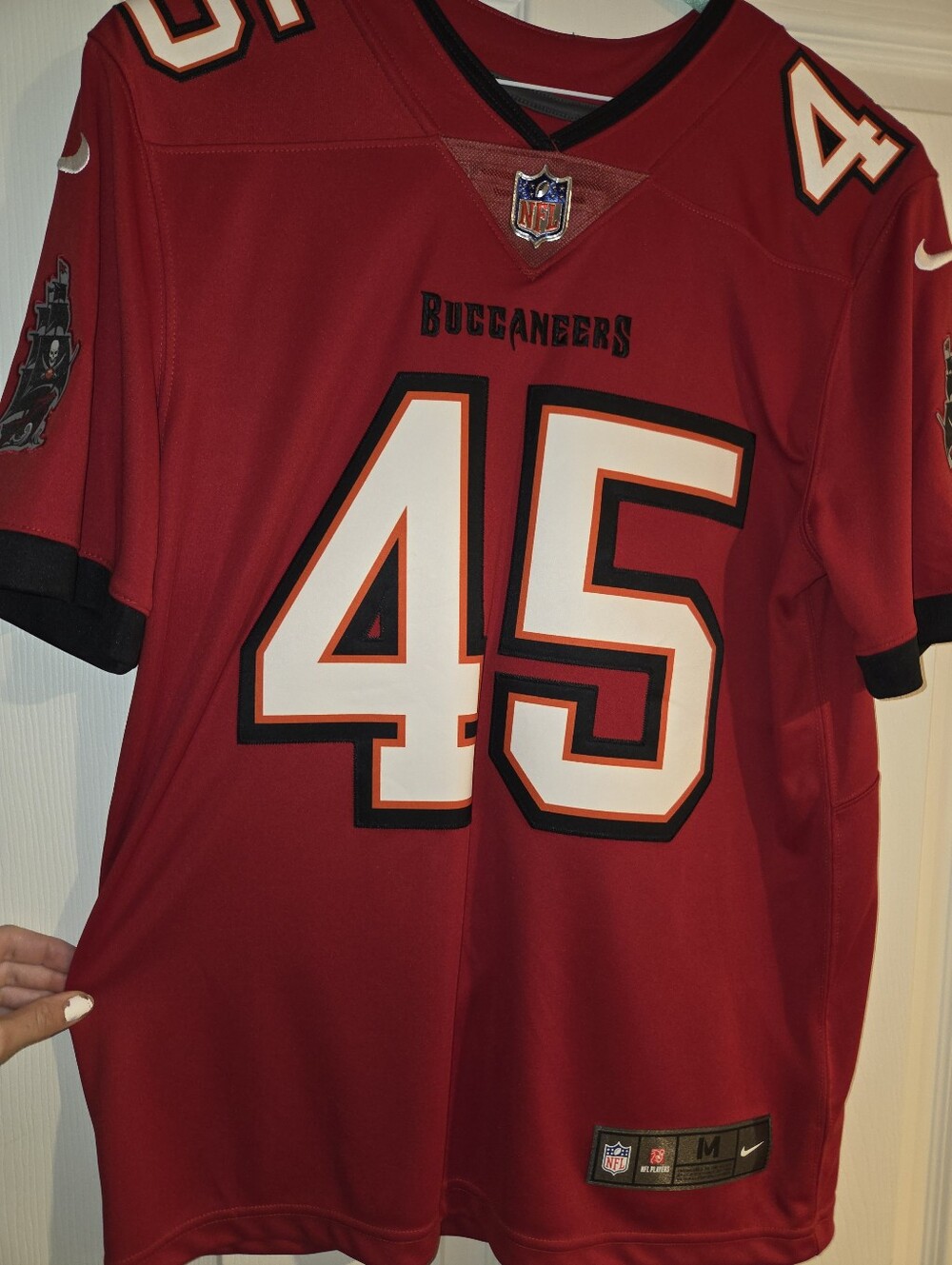 Tampa Bay Bucaneers Jersey (45 DEVIN WHITE) Like New Condition